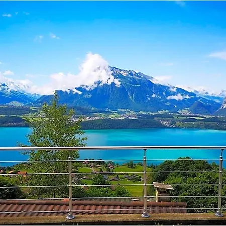 With View Of The Mountains And The 3* トゥーン